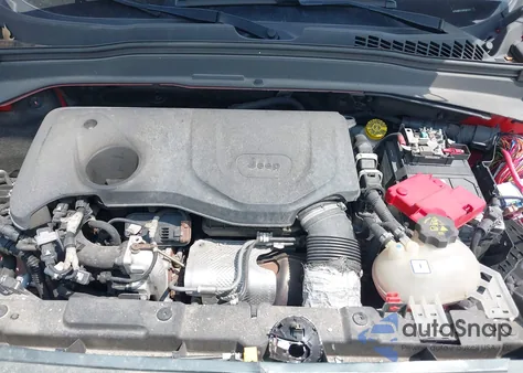 2019 Jeep Renegade Limited 4X4 z USA, uszkodzony, nr VIN ZACNJBD11KPJ87311